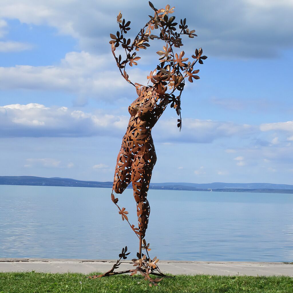 Abstrakter Frauen Torso Mit Blätter Motiv - Edelstahl Oder Rost Metall - Daphne