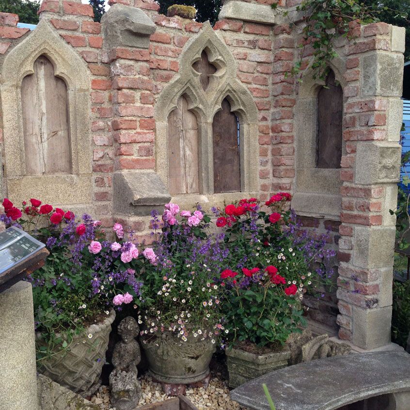 Einzigartige Ruinen Mauer Mit Fenstern & Floralen Ziersteinen - Cheltenham Ruin