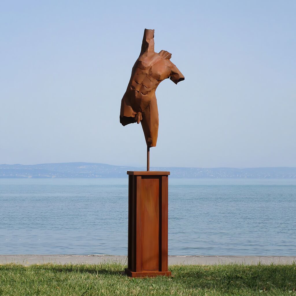 Figur Mann Torso Auf Sockel - Edelstahl Oder Rost - Herofo