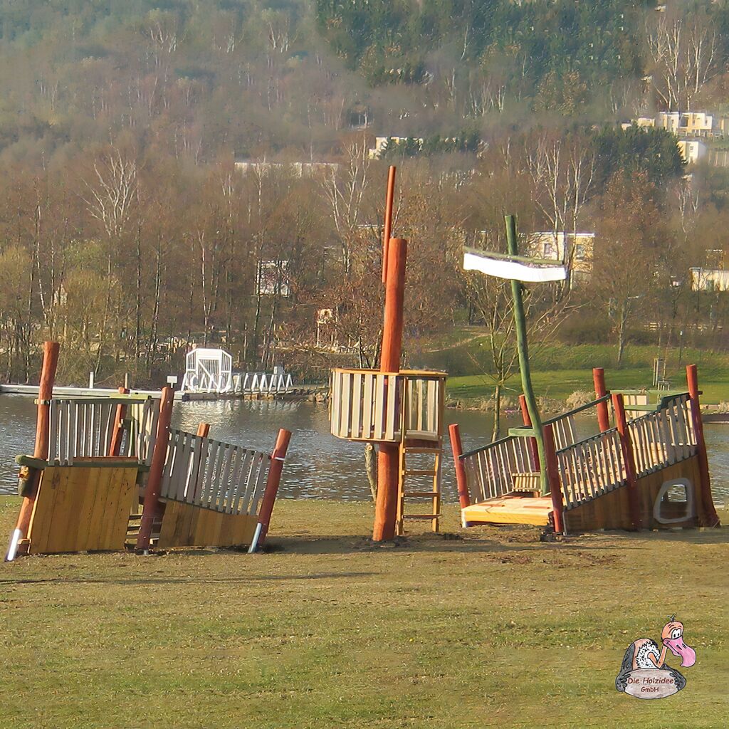 Kinder Piratenschiff Aus Holz Zum Klettern Aus Drei Teilen - Die Holzidee - Spielschiff Bosi