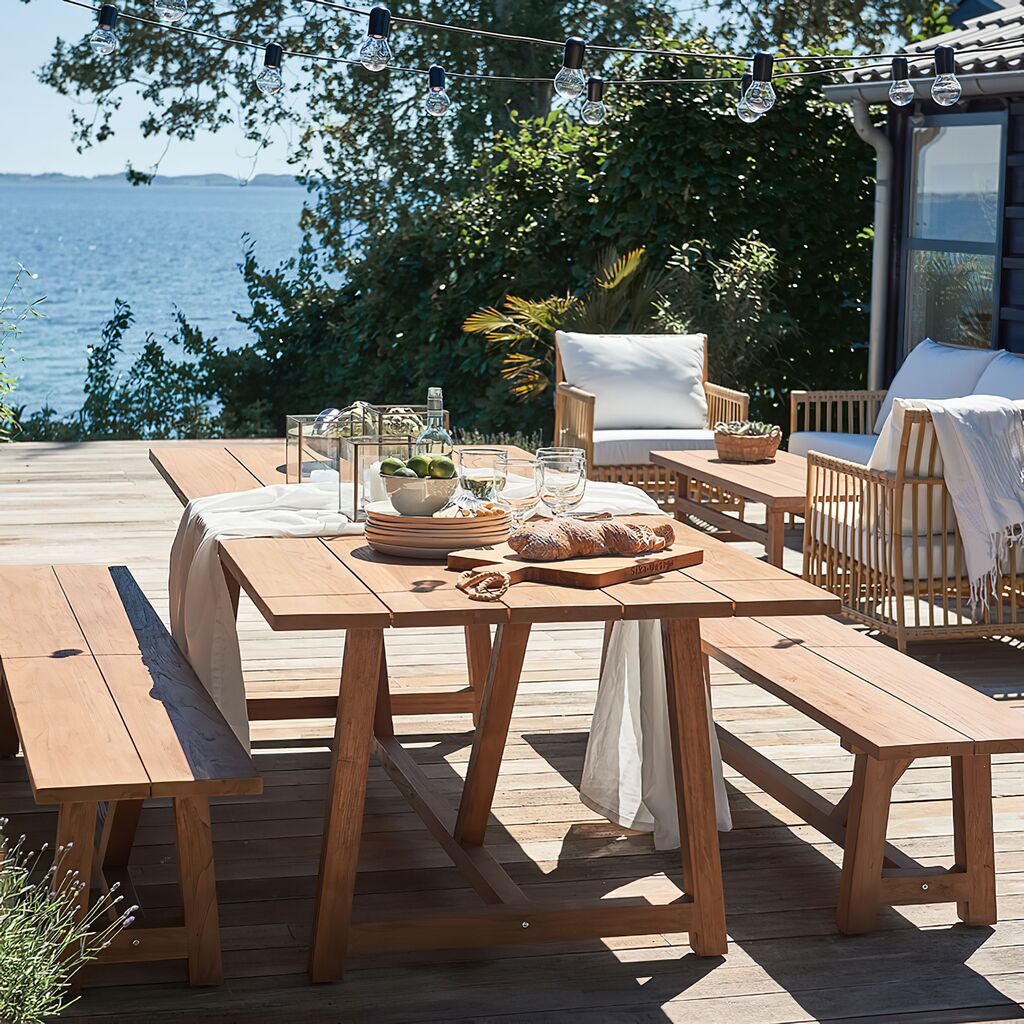 Klassische Outdoor Sitzbank Aus Teakholz Ohne Rückenlehne - Gartenbank Elvina