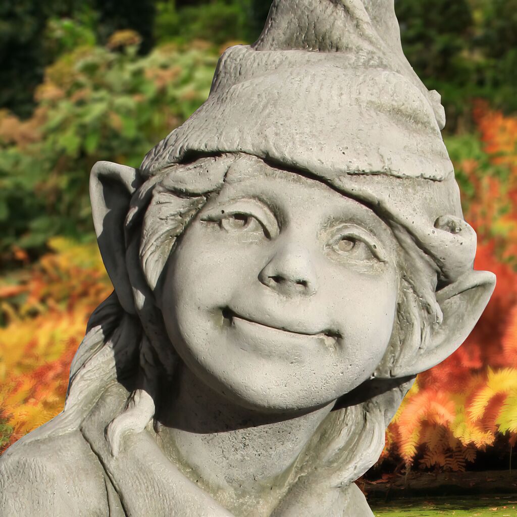 Kleine Gartenelfe Susan - Steinguss Winterfest