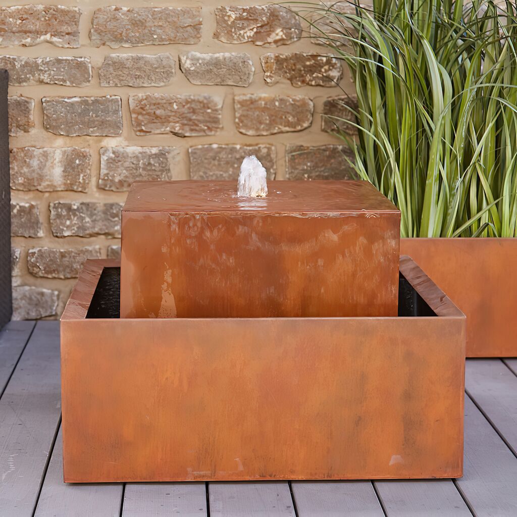 Moderner Gartenbrunnen Aus Rost Metall - Mit LED & Pumpe - Sabadell
