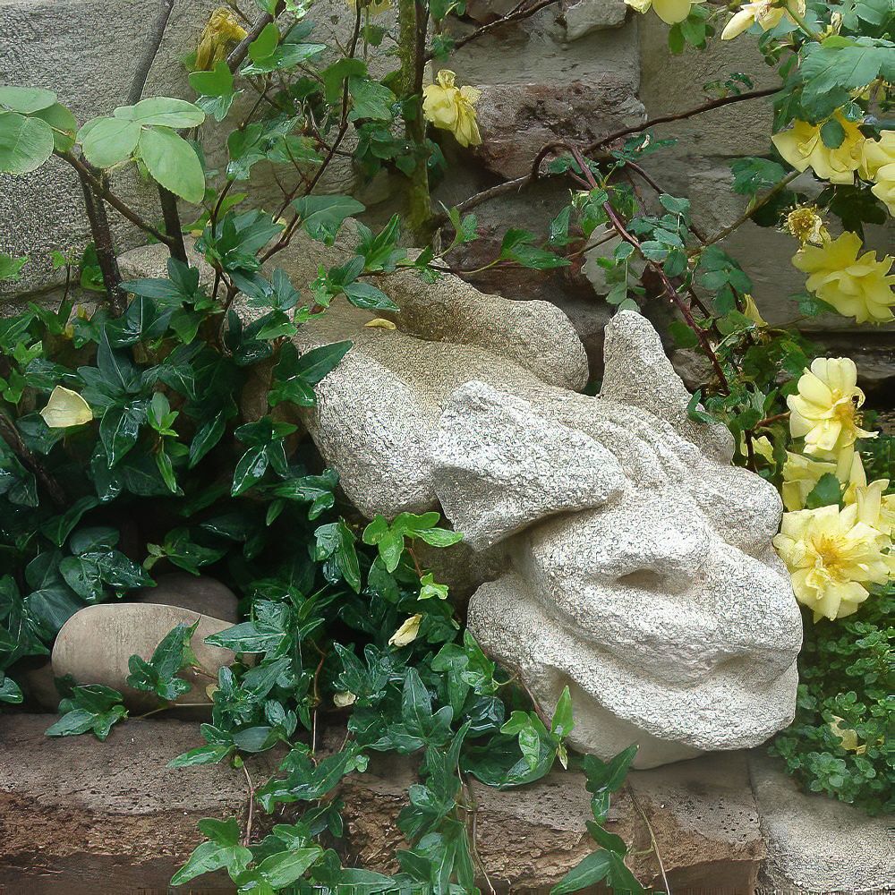 Mystischer Wasserspeier Aus Stein Für Den Gartenteich - Grymero