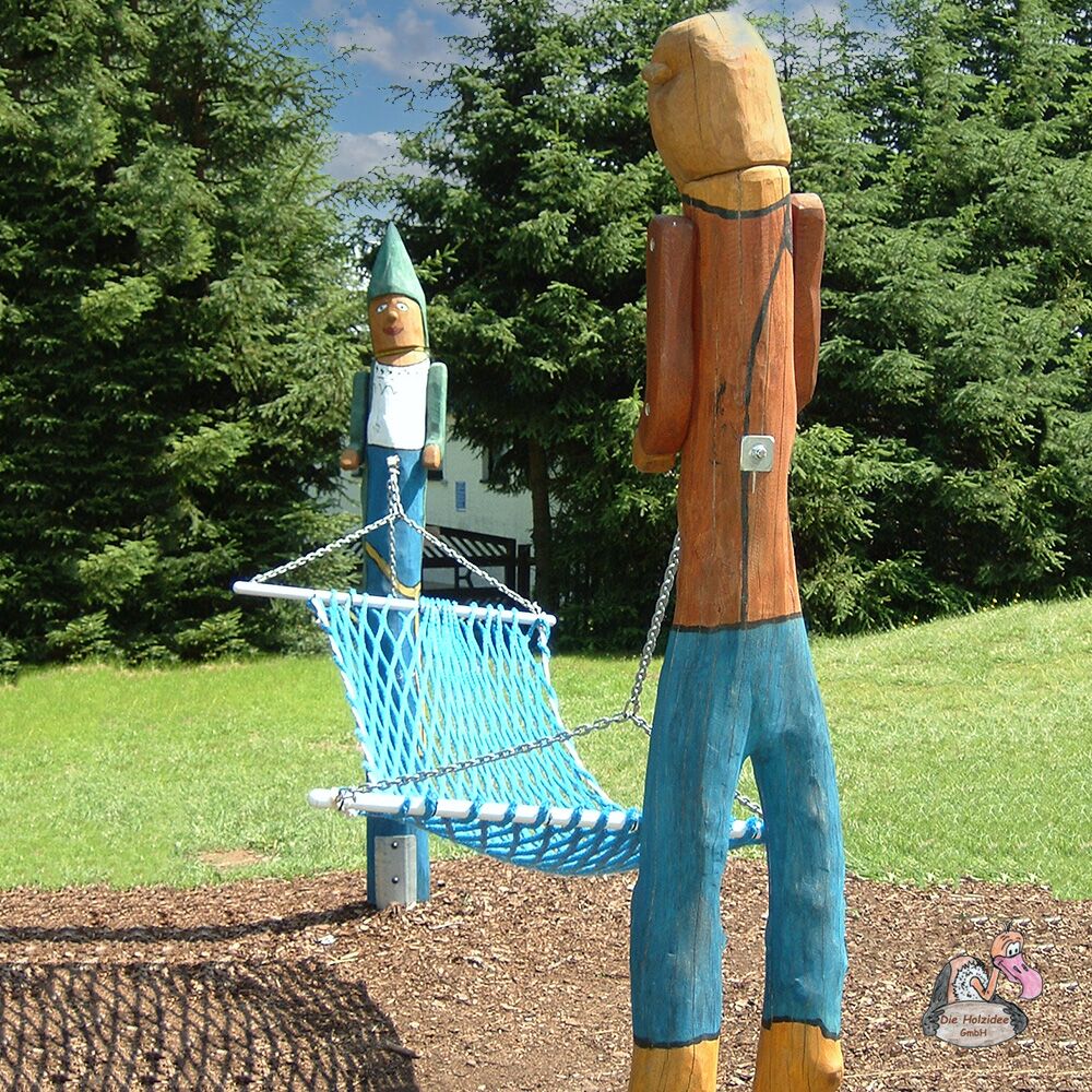 Outdoor Hängematte An Gestell Aus Geschnitzten Holzfiguren - Hängematte Burgfräulein Und Knappe