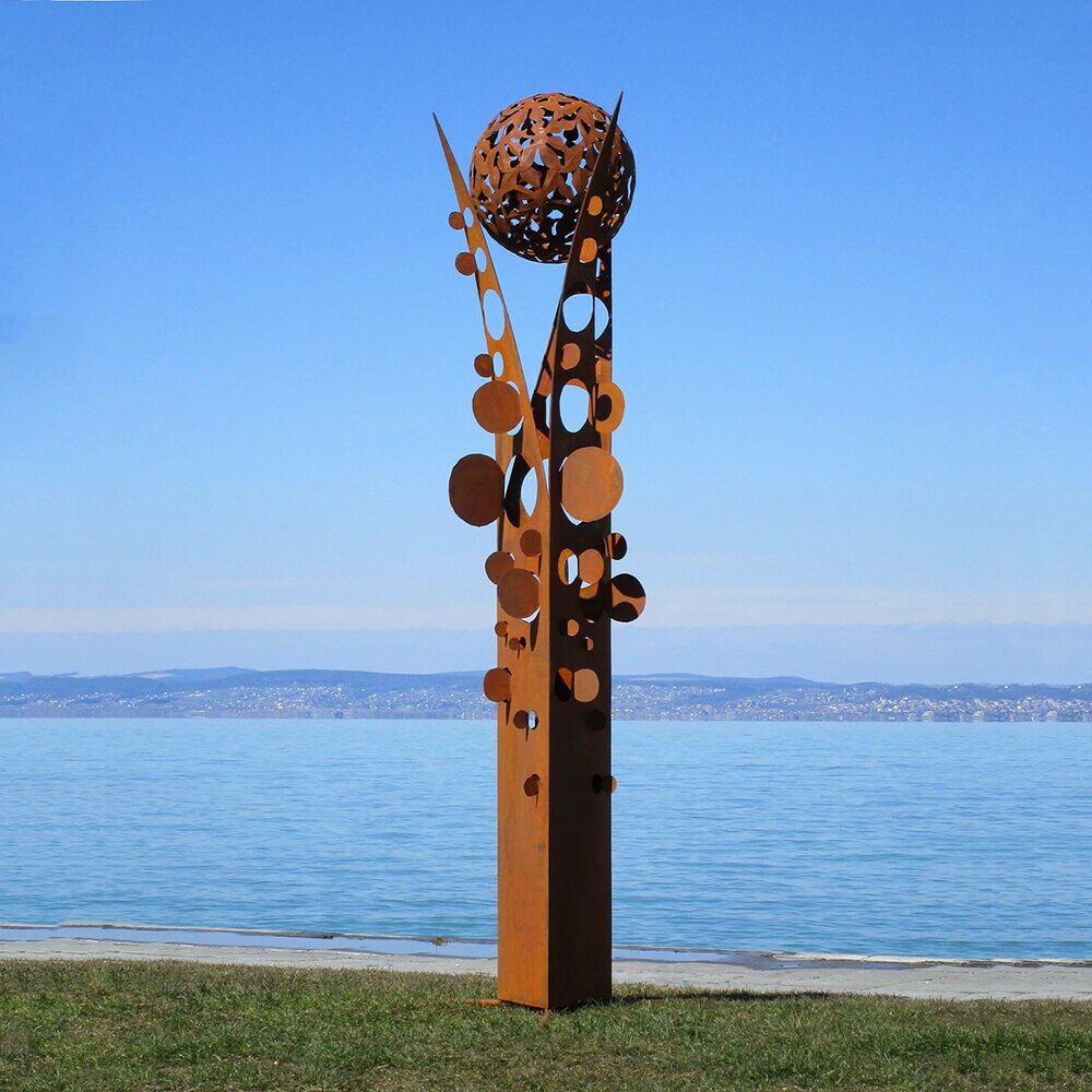 Zeitlose Gartensäule Mit Kugel Aus Edelstahl Oder Rost - Piliari