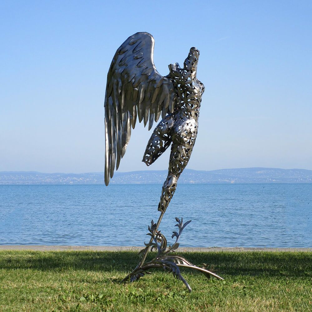  Abstrakte Engelskulptur Aus Metall Mit Floralen Elementen - Thalira