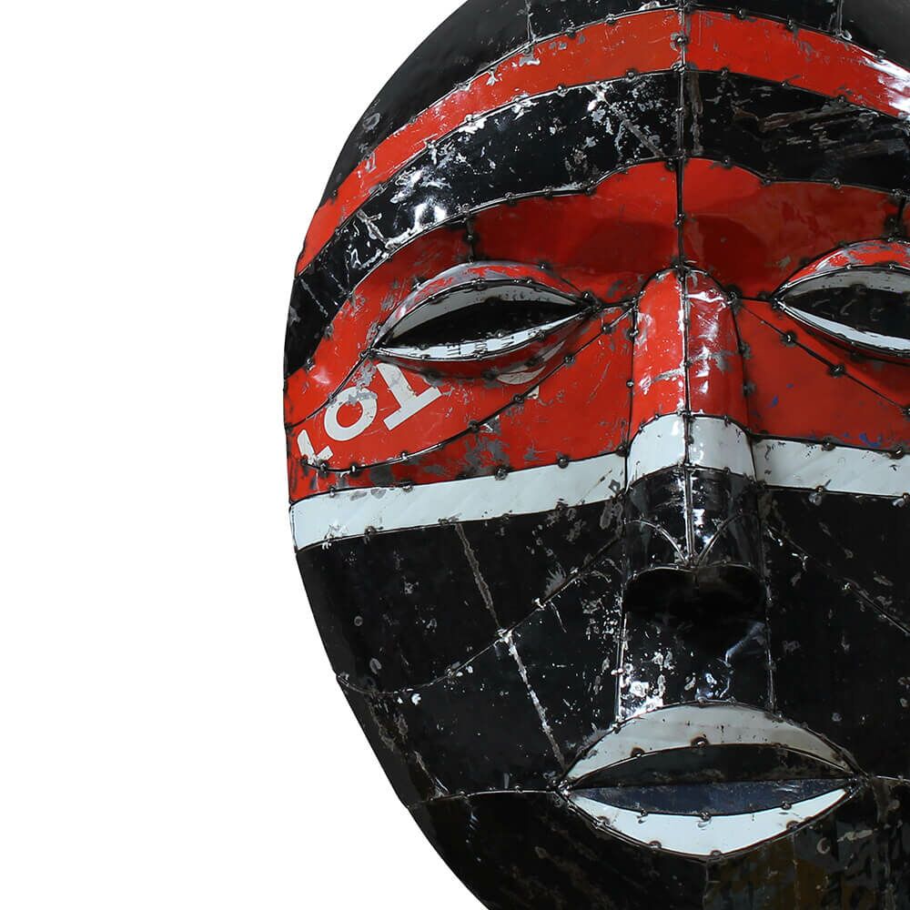  Außergewöhnliche Deko Maske Aus Recycelten Ölfässern - Nate