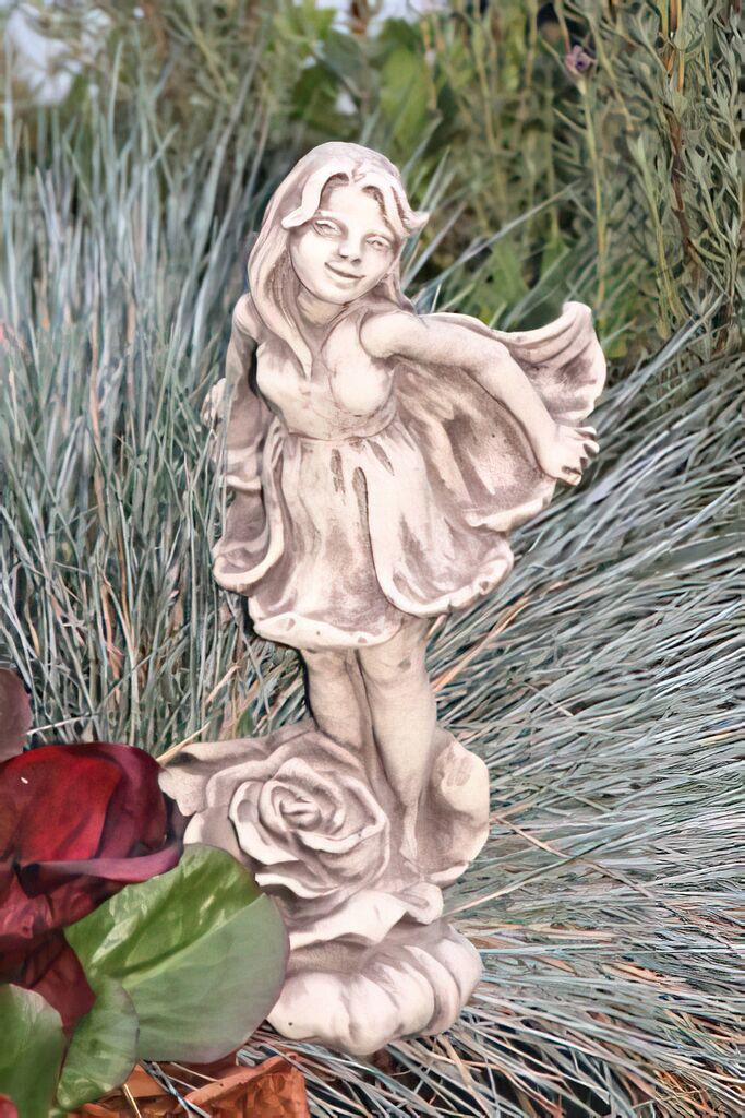 Blumenmädchen Mit Rose Aus Steinguss - Rosali