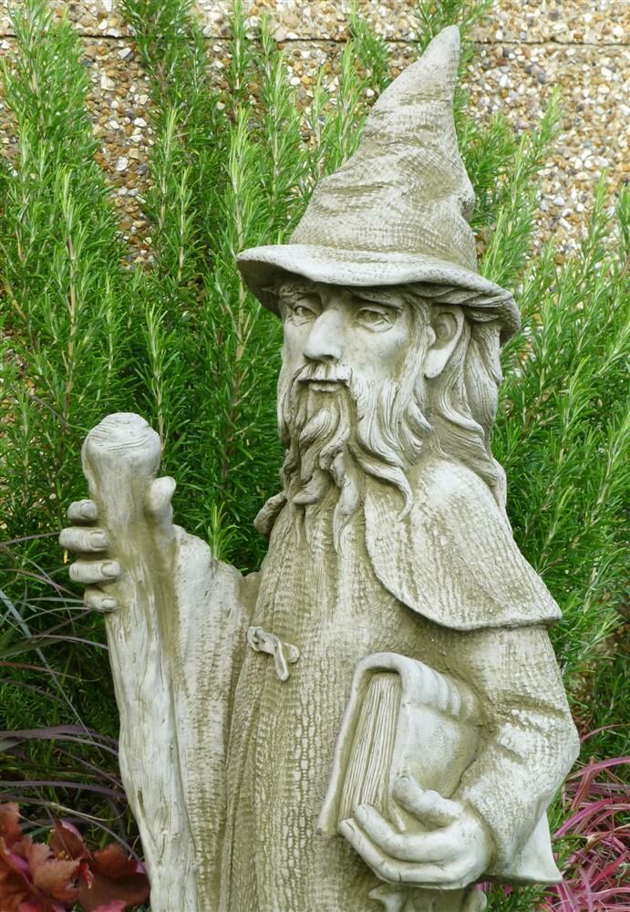  Deko Steinfigur Zauberer Merlin - Fiona Jane Scott