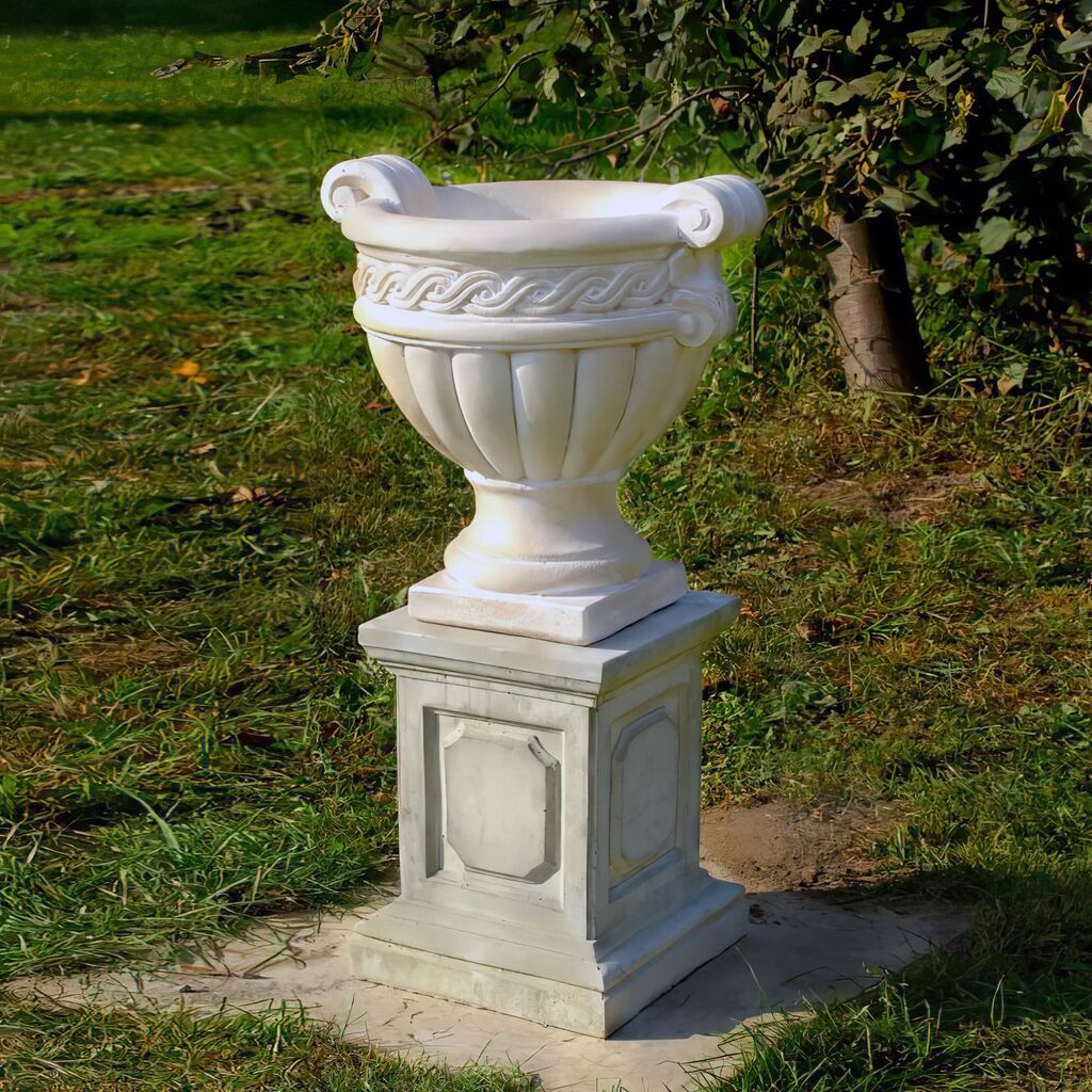  Eckiger Gartensockel Für Die Dekorative Gartengestaltung - Medeo
