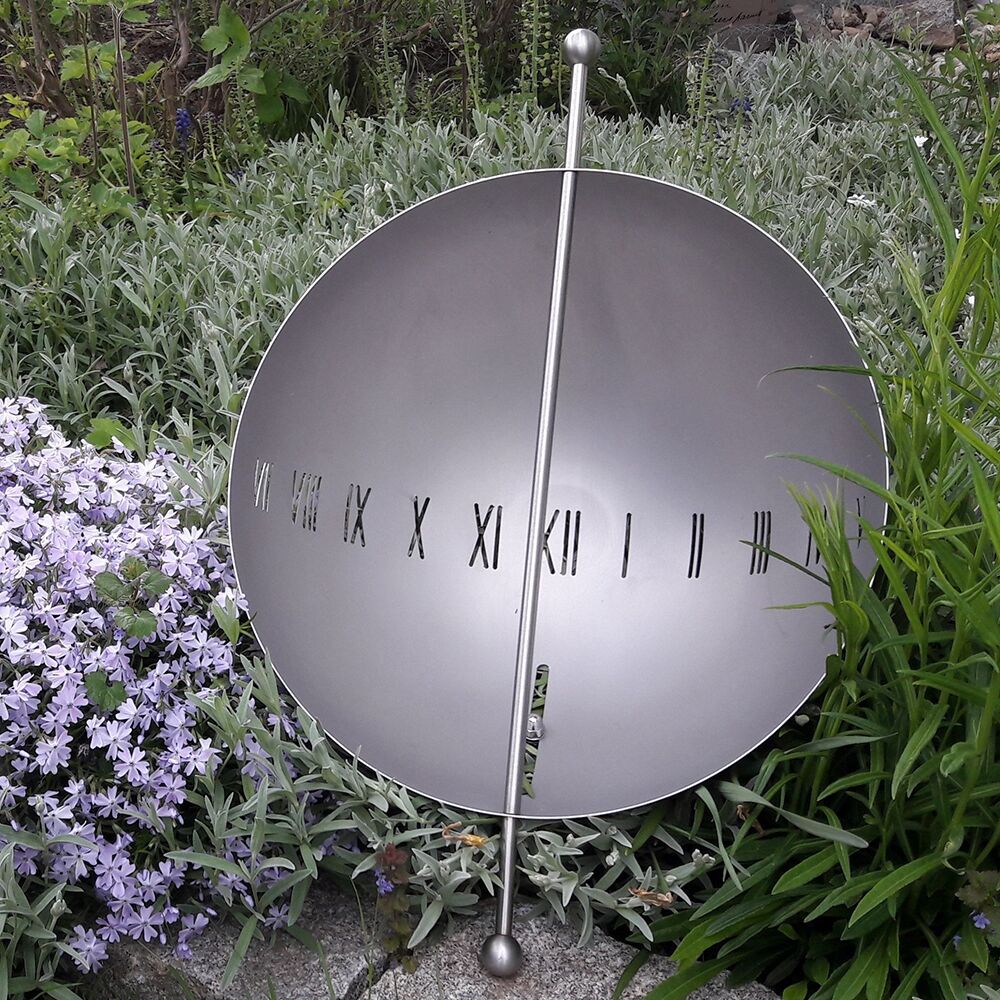  Edelstahl Sonnenuhr Als Halbkugel Mit Schattenstab - Halbkugel