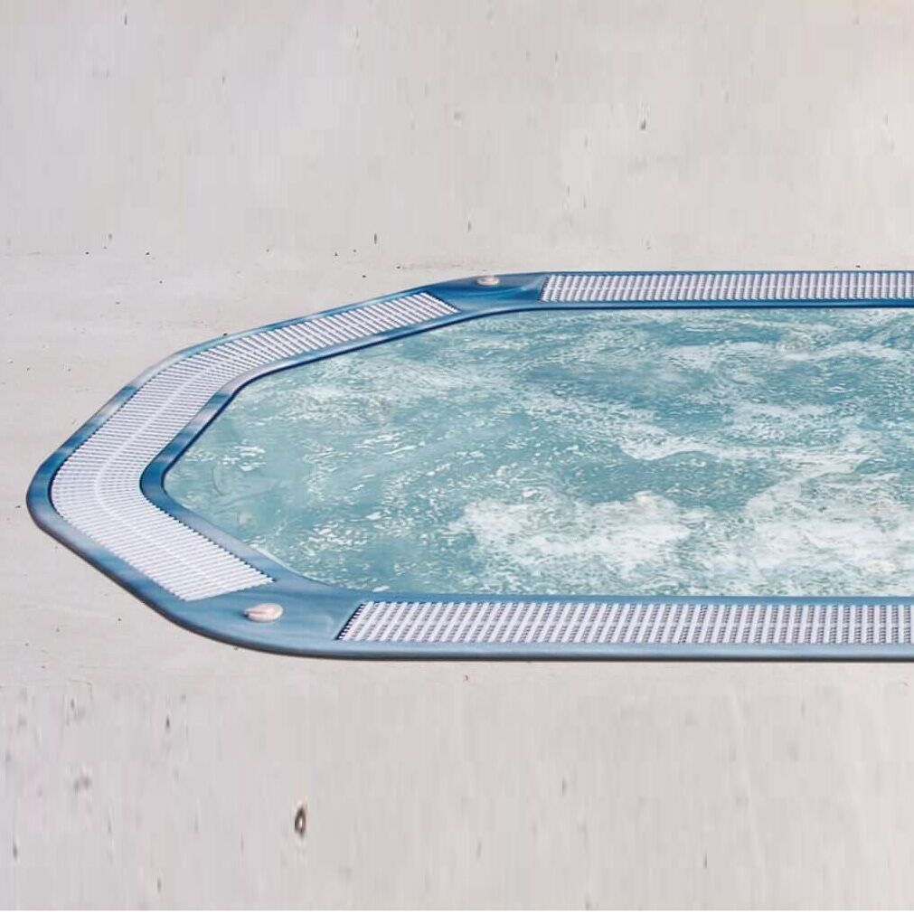  Eingelassener XXL Whirlpool Mit 13 Plätzen Für Den Wellnessbereich - Talea