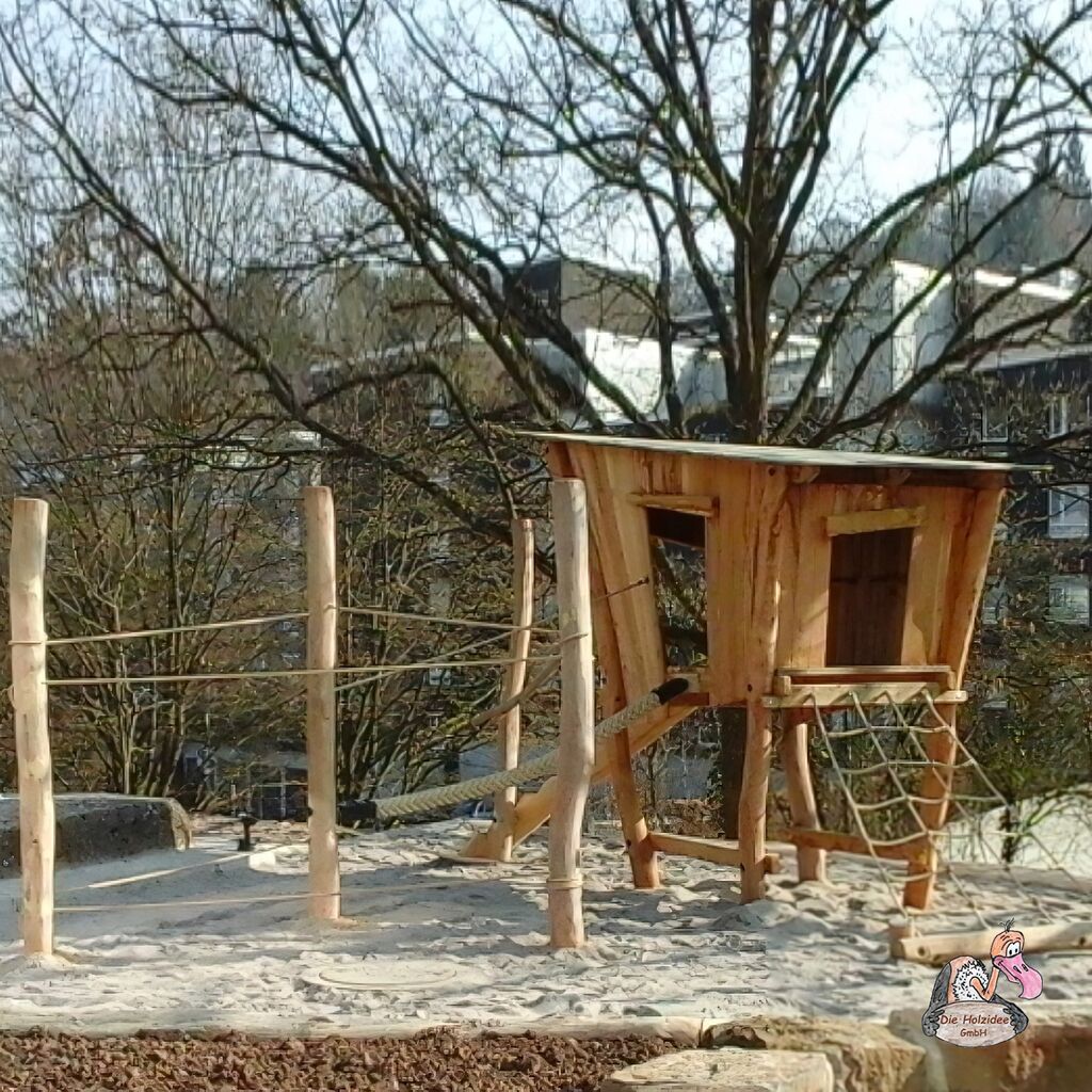  Einzigartiges Spielhaus Aus Holz Mit Kletterparcours Für Kinder - Spielplatz Joanne