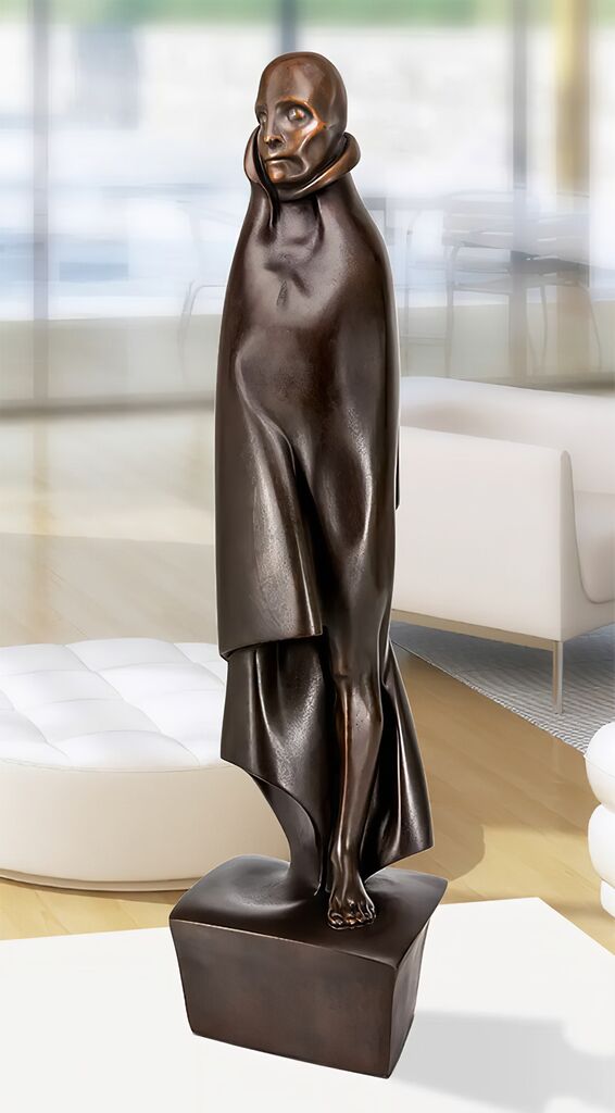  Elegante Bronzefigur Eines Mannes In Dunkelbraun - Mensch Mit Mantel
