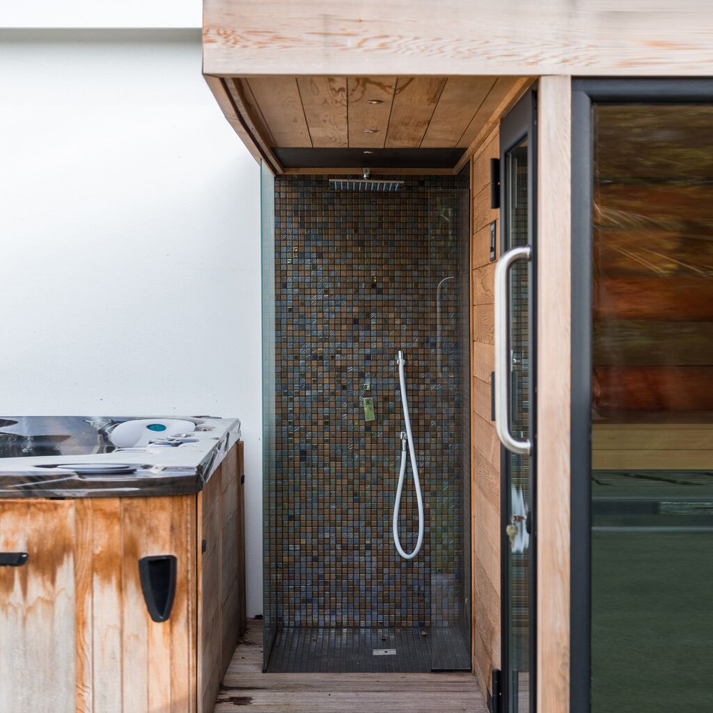  Elegantes Poolhouse Nach Individuellen Vorgaben Für Den Garten - Poolhouse Amra