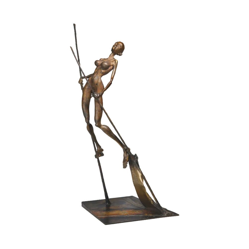  Frau Auf Stelzen - Stilvolle Bronze Aktskulptur - Die Königin
