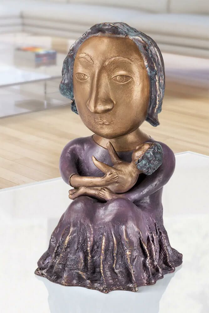  Frau Mit Violettem Kleid Und Kind Im Arm - Bronzekunst - The Two