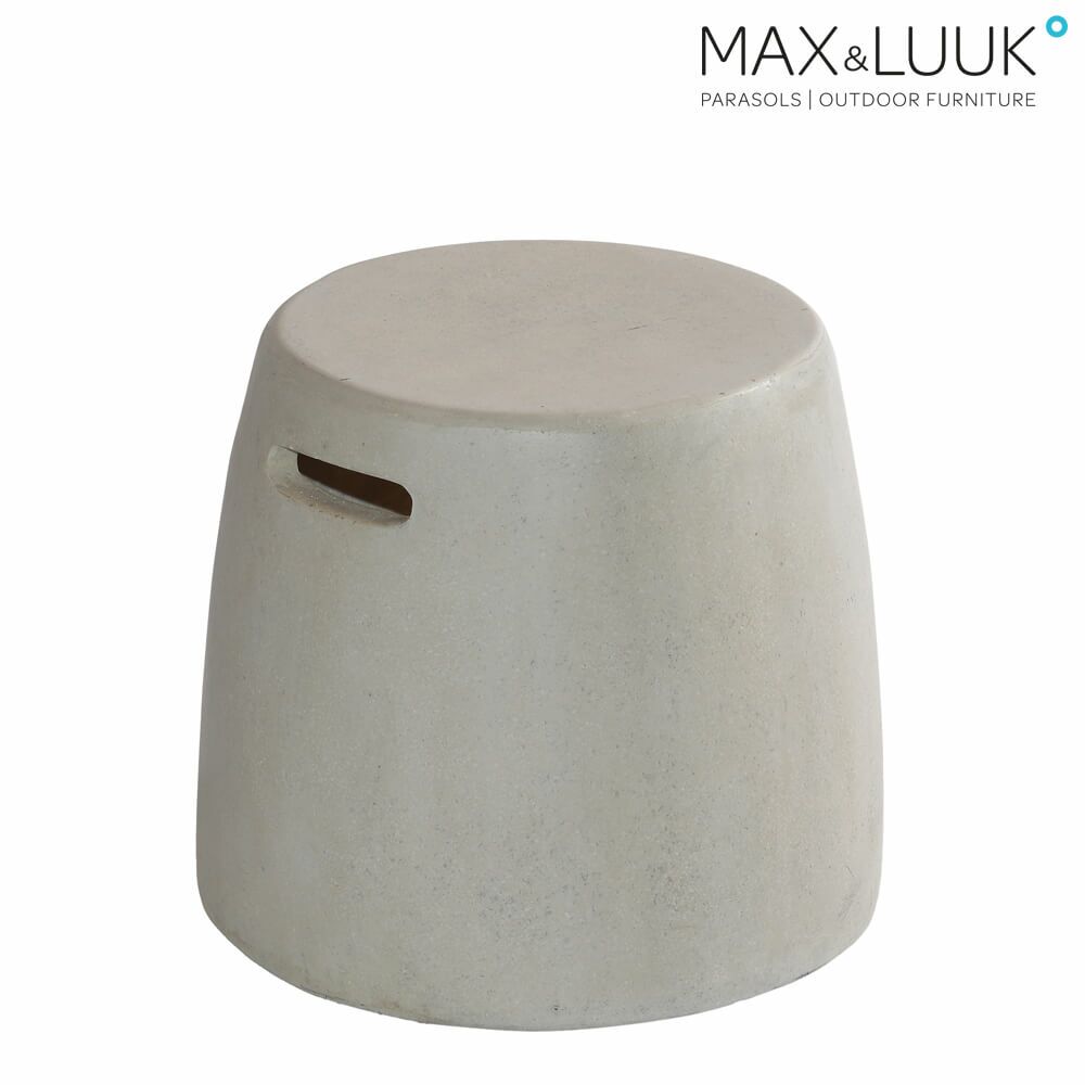  Heller Sitzhocker Für Den Garten Aus Fiberglas Von Max & Luuk - Nick Hocker