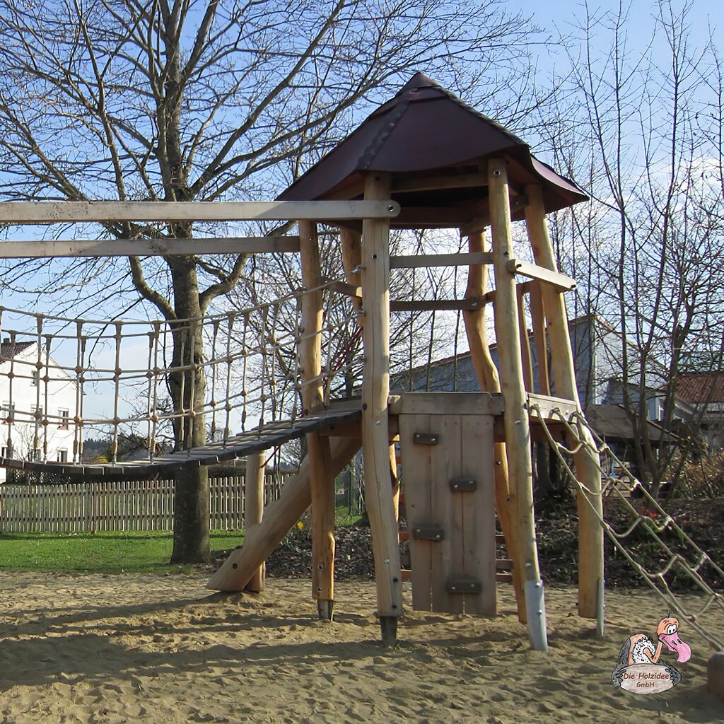  Holz Spielplatzgerät Mit Drei Türmen Zum Klettern Und Balancieren - Spielplatz Jacob