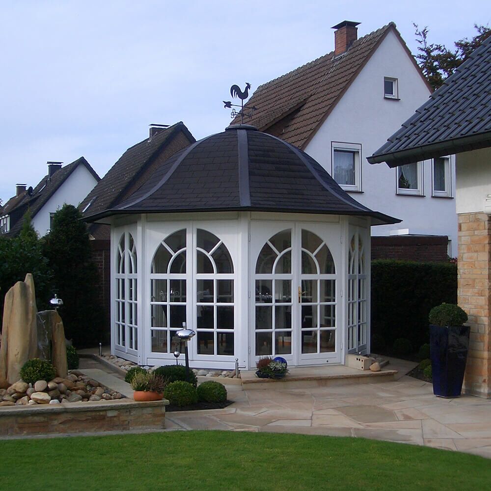  Klassischer Gartenpavillon Aus Holz Mit Abgerundetem Dach - Classic