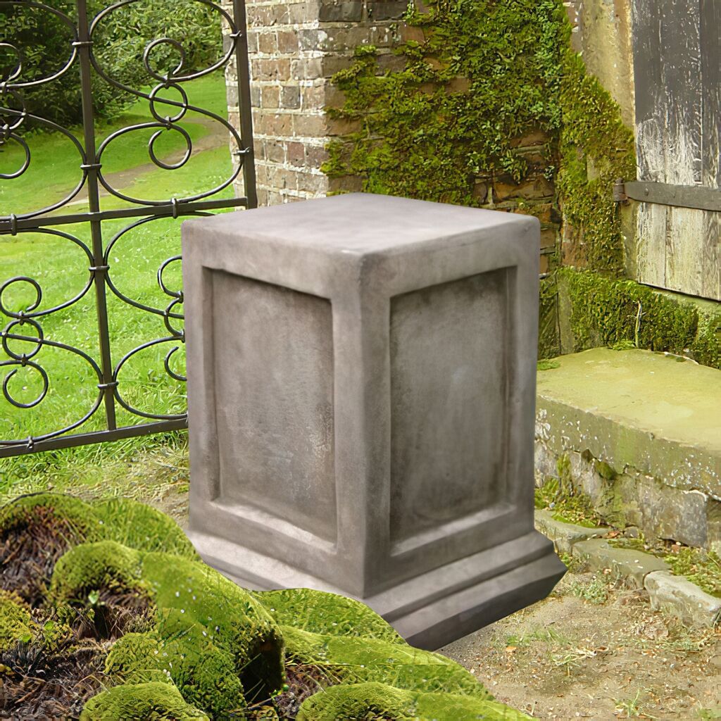  Klassisches Steinpodest Für Gartenskulpturen - Panotta