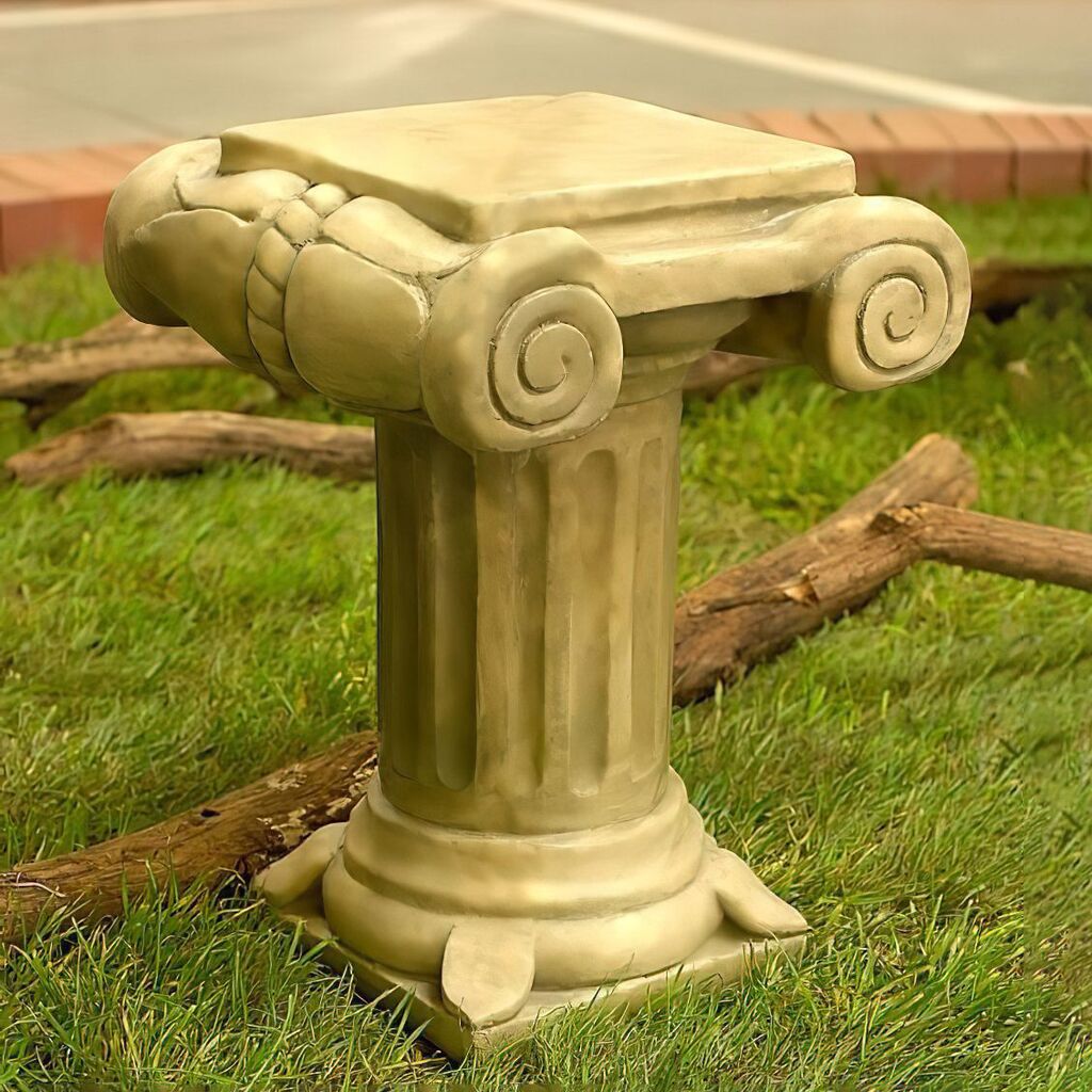  Kleine Griechische Steinsäule Für Den Garten Als Stilvolles Podest - Olympias