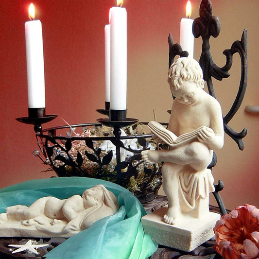  Kleine Steinfigur Junge Mit Buch - Julius