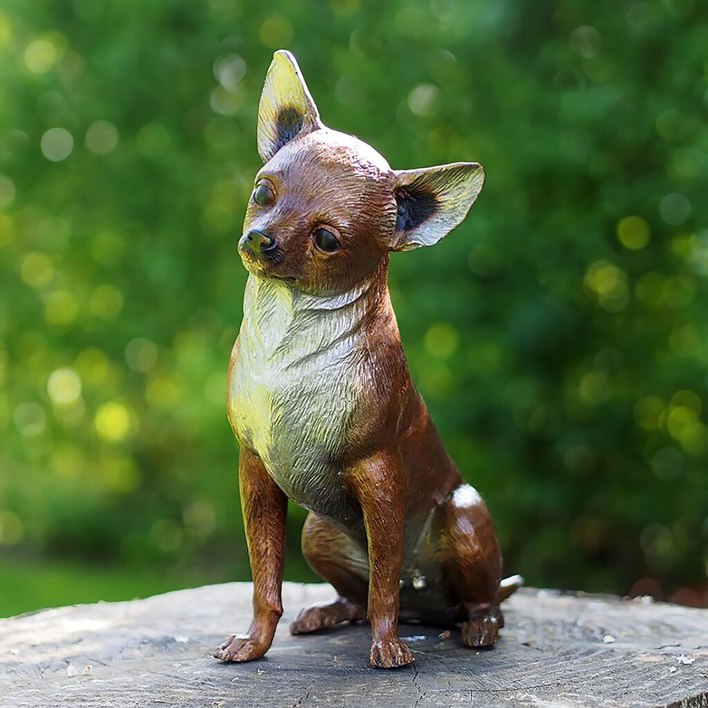  Kleiner Hund Sitzt Und Schaut - Klassische Chihuahua Figur Aus Bronze - Chihuahua Fin