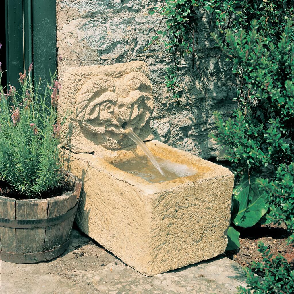  Kleiner Steinguss Wandbrunnen - Lavardin