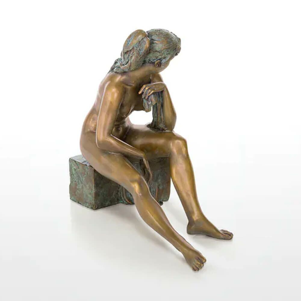  Limitierte Frauenskulptur Sitzend Mit Tuch - Bronze - Ich Lausche Den Vögeln
