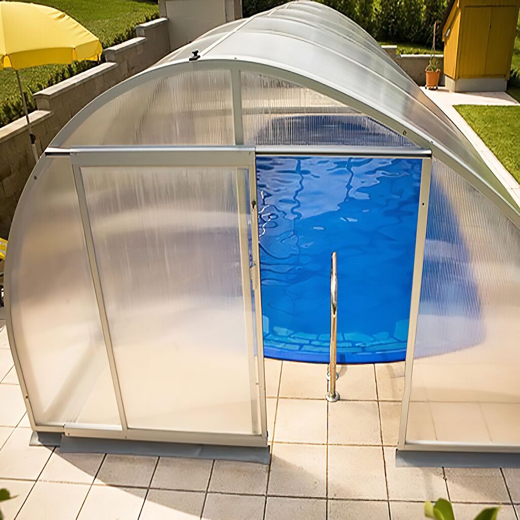 Poolüberdachung Mit Schräger Wölbung - Aus Aluminium & Polycarbonat - Sonderanfertigung - Rubin Obliquo