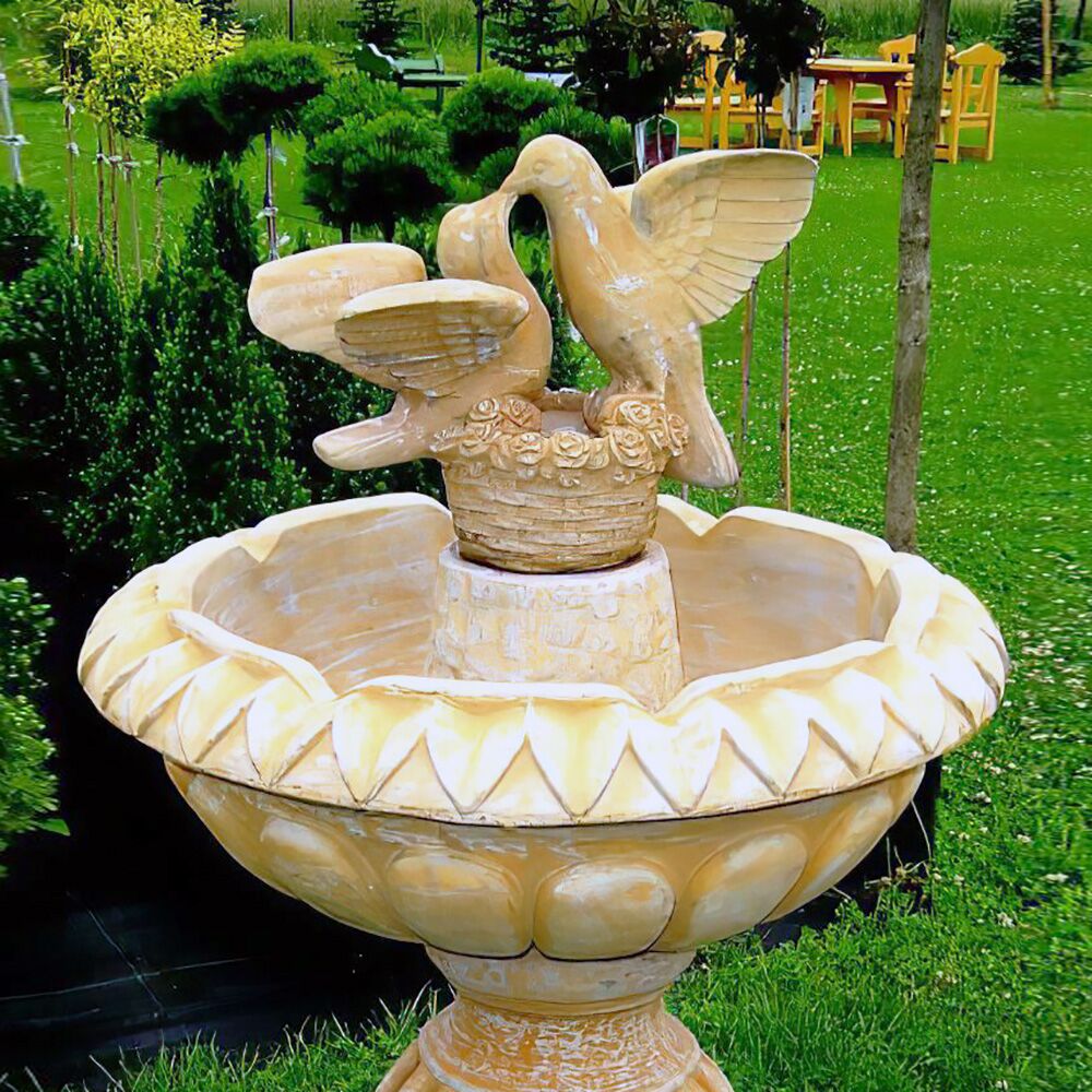  Romantische Steinguss Fontäne Für Den Garten Mit Taubenpaar - Simona