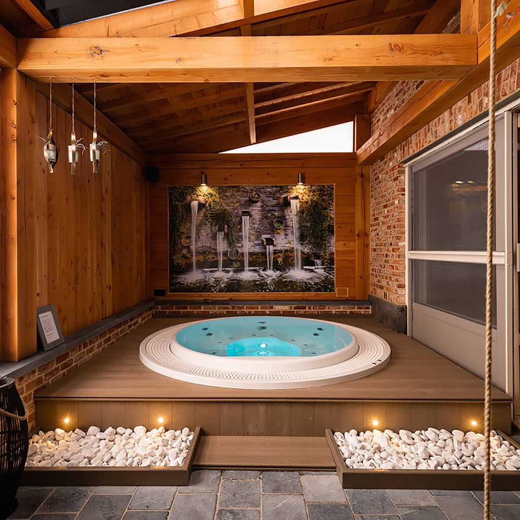  Runder Inground Whirlpool Mit 6 Plätzen Für Die Wellness Oase - Larisa