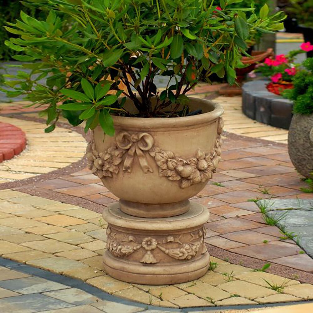  Rundes Gartenpodest Aus Steinguss Mit Floraler Verzierung - Biagio
