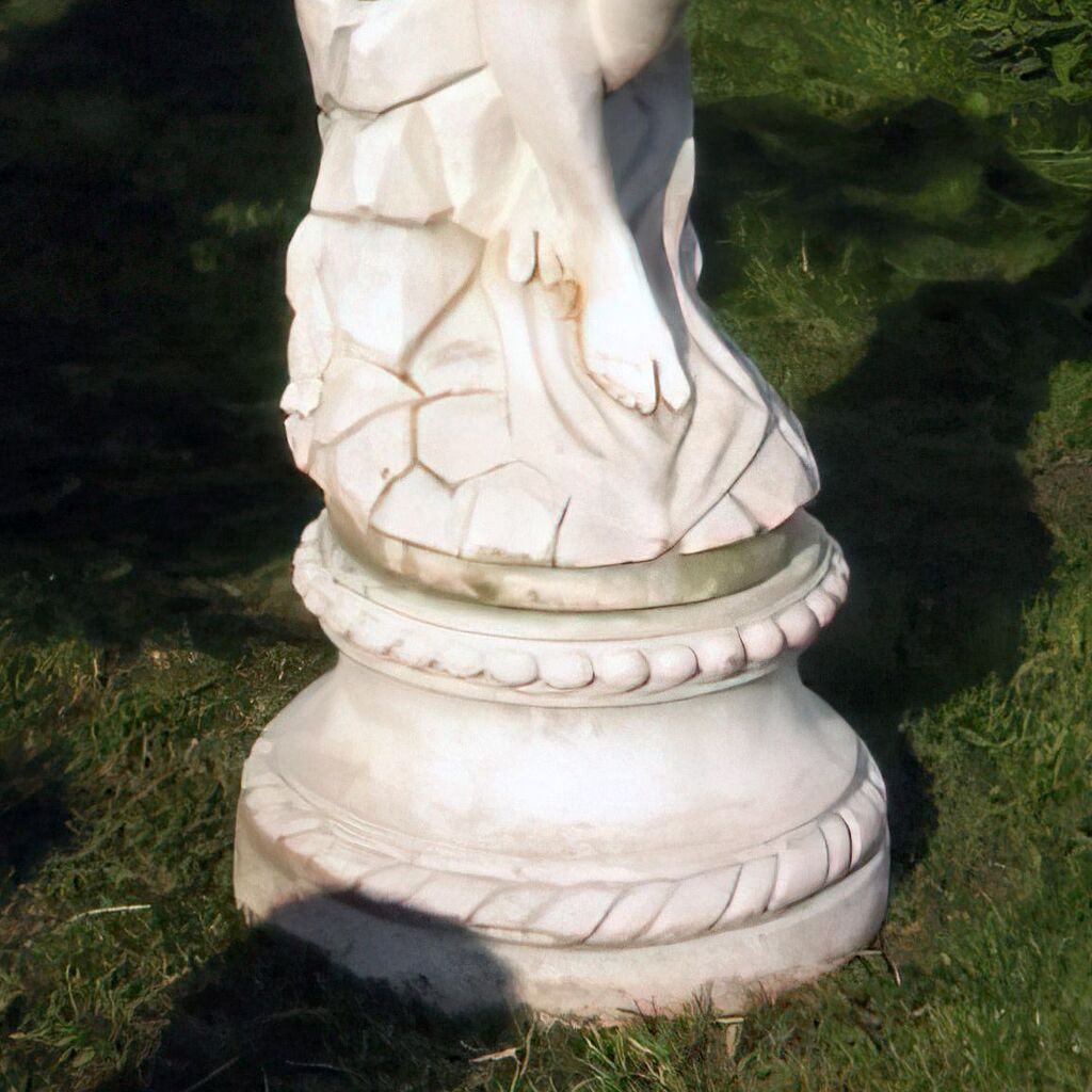  Schlichter Gartensockel Aus Steinguss - Rund - Elio