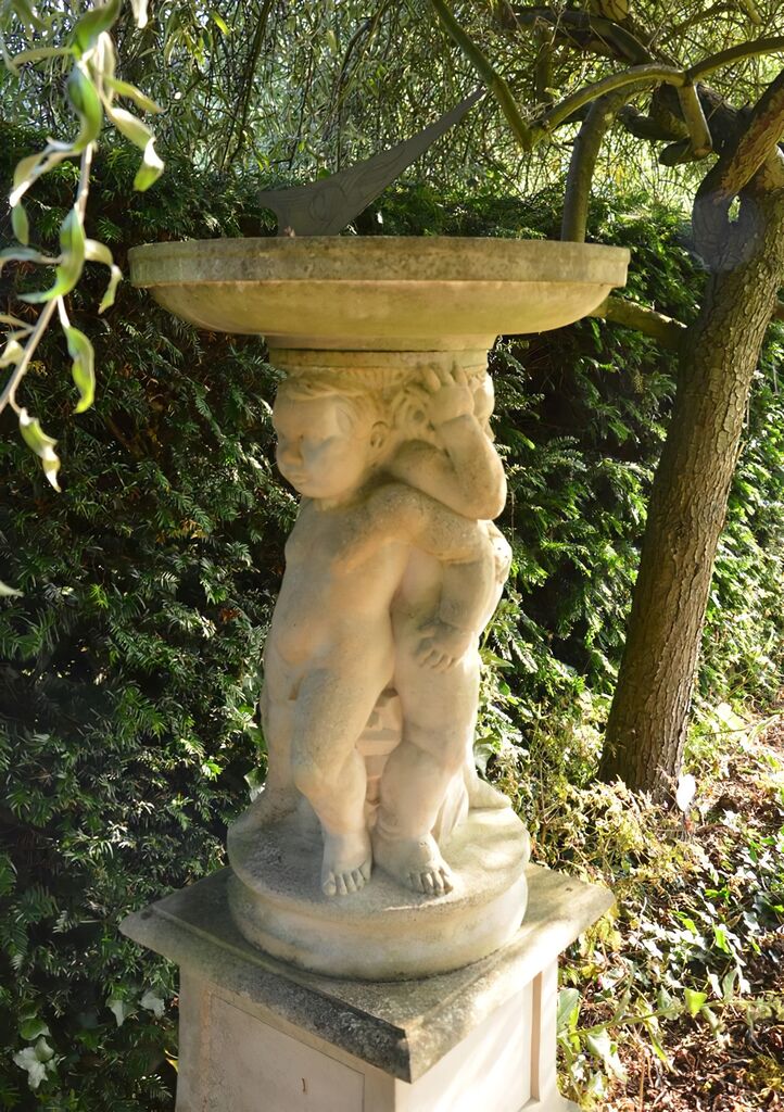  Sonnenuhr Aus Sandstein - Eukleides