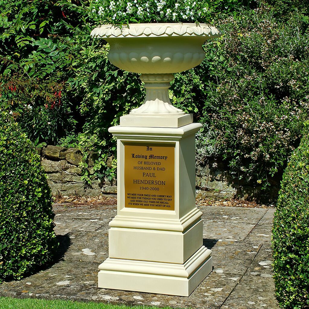  Stein Gartenamphore Mit Sockel Und Inschrift - Cuthred Park