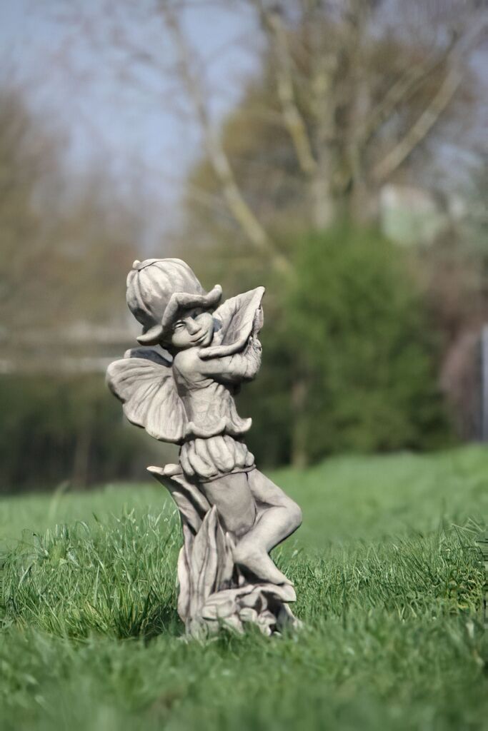  Stilvolle Deko Elfe Steinfigur - Campanula