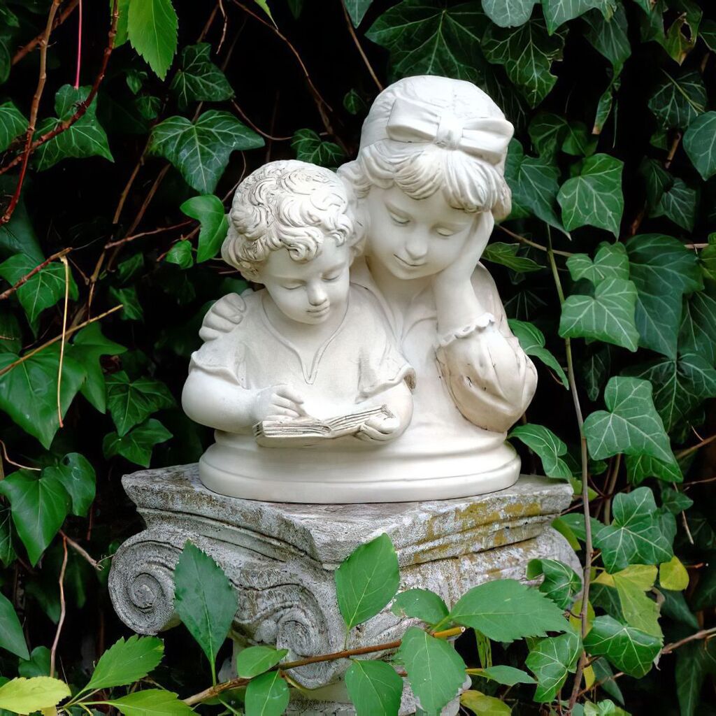  Stilvolle Gartenbüste Aus Steinguss - Geschwister Kinder Beim Gemeinsamen Lesen - Greta & Ivano