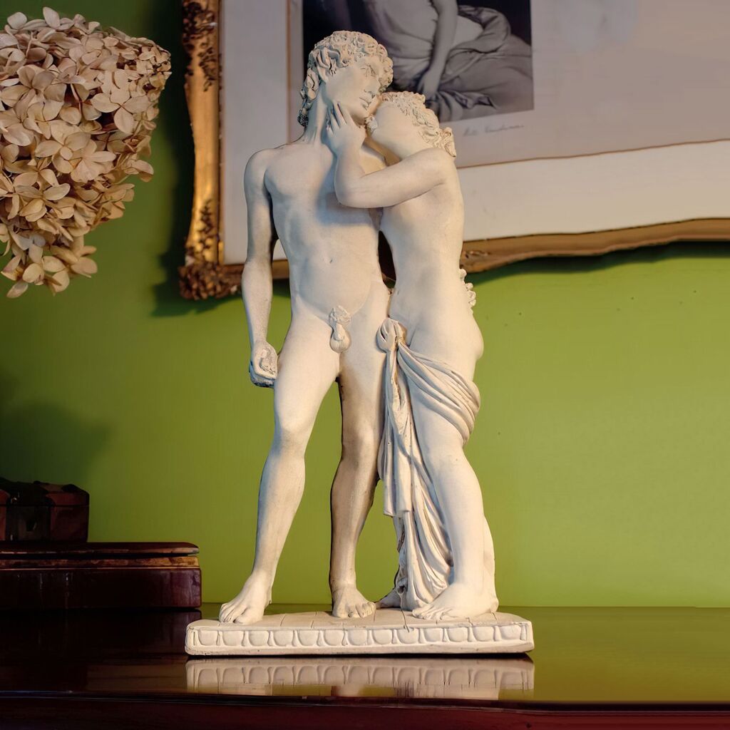  Stilvolle Liebespaar Aktskulptur Aus Steinguss Mit Sockel - Liebende