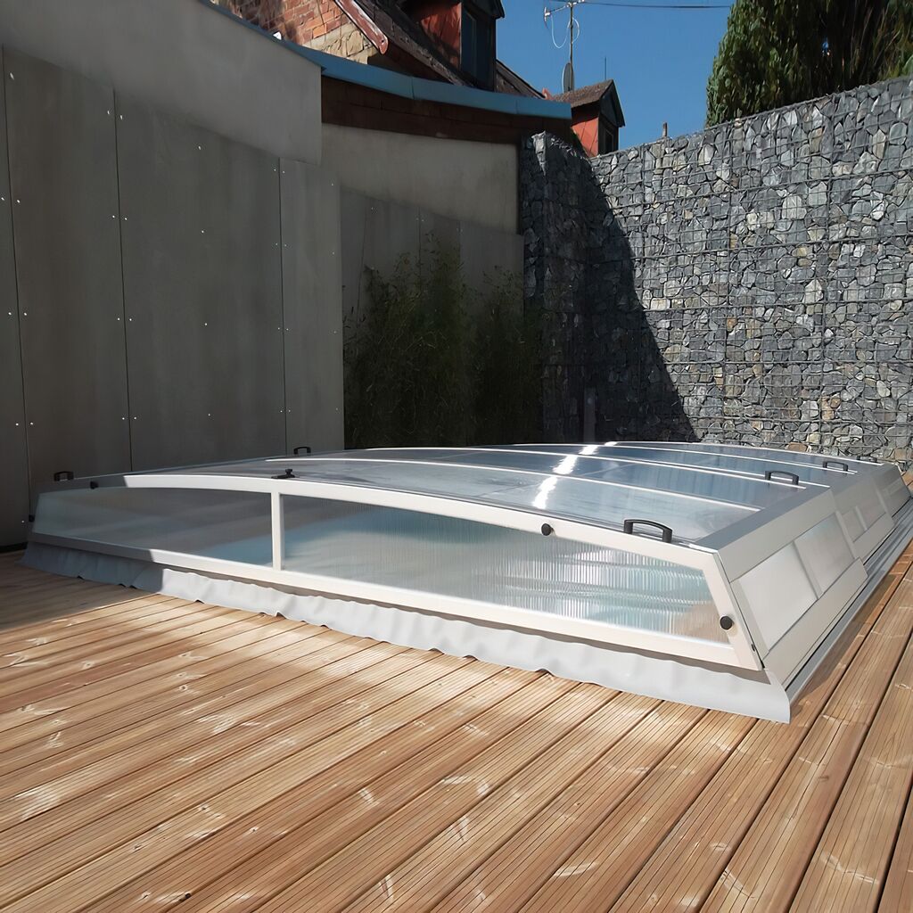  Ultraflache Poolüberdachung Aus Aluminum & Polycarbonat - Sonderanfertigung - Chrysopal