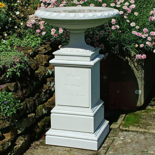  Vogelbad Aus Stein Mit Sockel Und Inschrift - Hyde Park